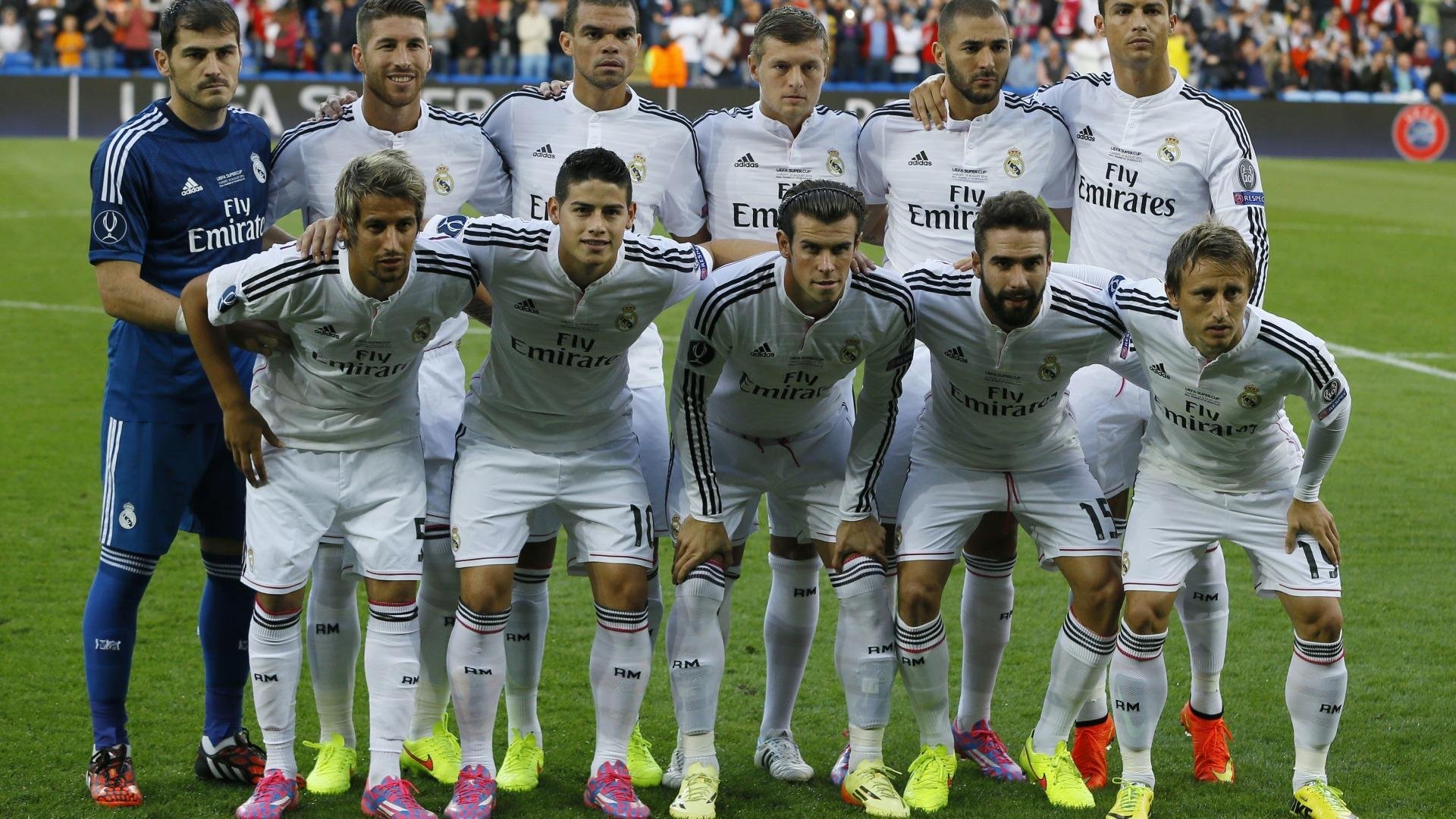 姆巴佩在法国队比赛中持续失利，持续失利引发热议！观众掌声雷动