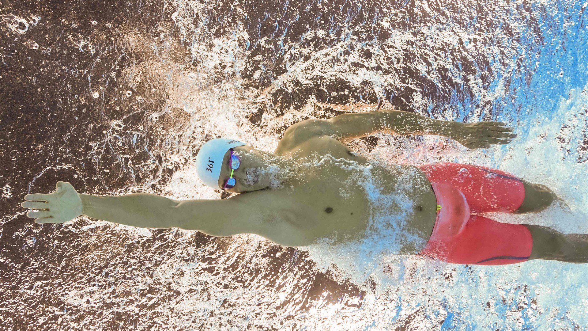 中国队观众热烈欢呼!,Doinb迎来二十赛季出色发挥气势如虹延续